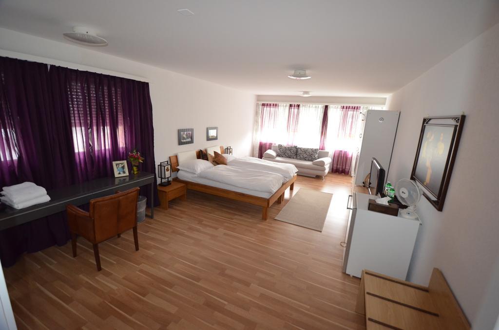 City Hotel Wettingen Oda fotoğraf