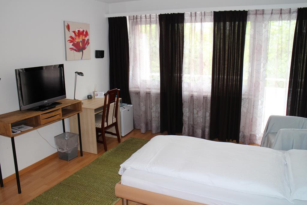 City Hotel Wettingen Oda fotoğraf